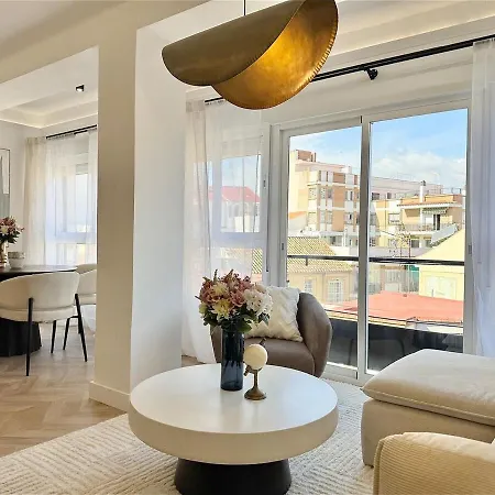 Elegance In The Heart Of Apartament *