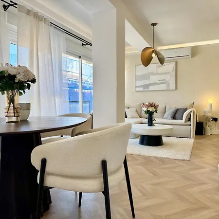 Elegance In The Heart Of Apartament