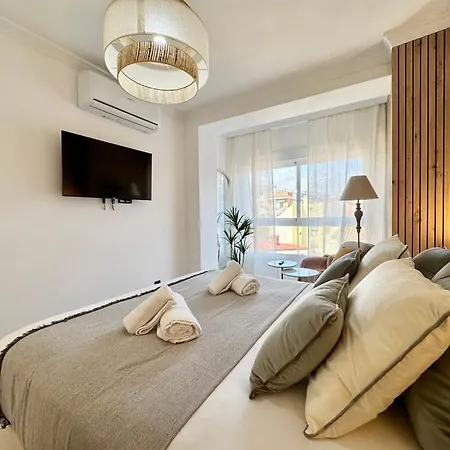 Elegance In The Heart Of Apartament Malaga