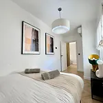 Lejlighed Elegance In The Heart Of