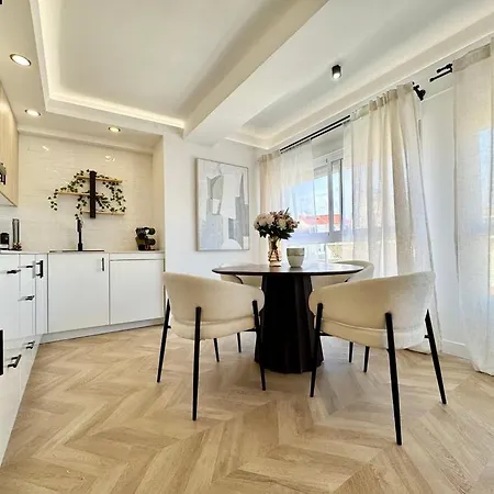 Elegance In The Heart Of Apartamento *