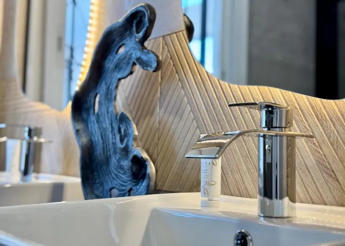 Elegance In The Heart Of Apartment Málaga