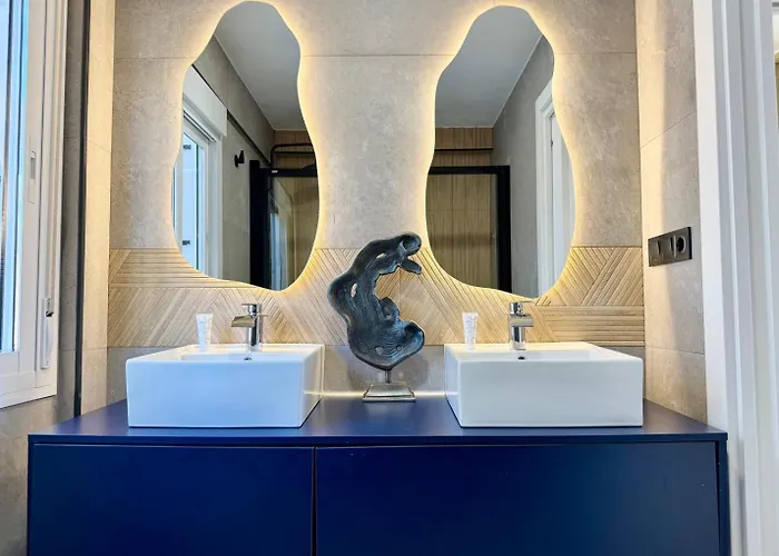 Elegance In The Heart Of Apartment Málaga